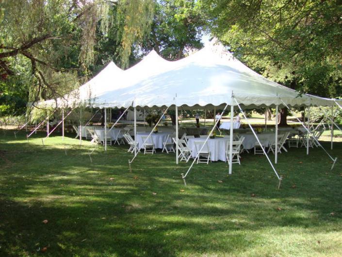 40x80 Seating (Based on 8 Ft tables) 240-384 $960.00